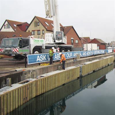 New lock pontoons for Port Solent
