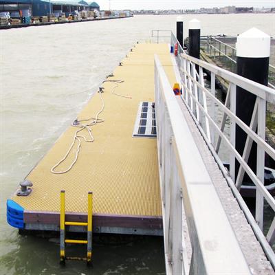 New tug waiting pontoon for Shoreham Port UK